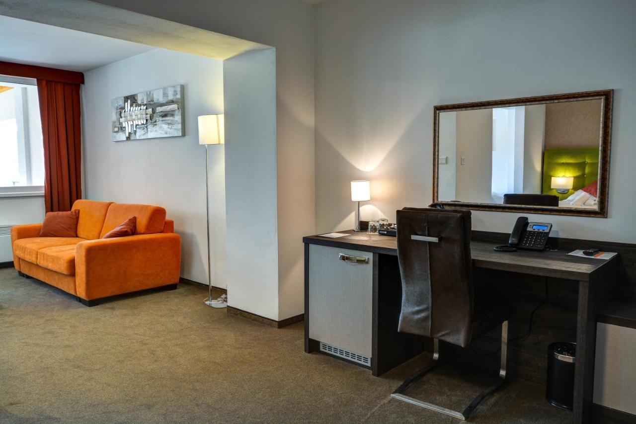 Hotel Star Lipno 伏尔塔瓦河畔利普诺 外观 照片