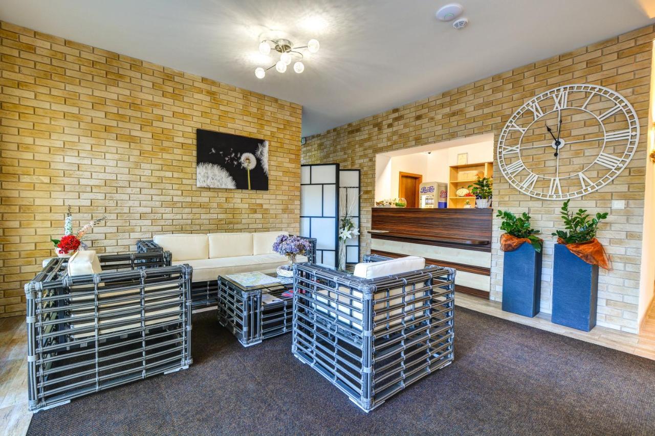 Hotel Star Lipno 伏尔塔瓦河畔利普诺 外观 照片