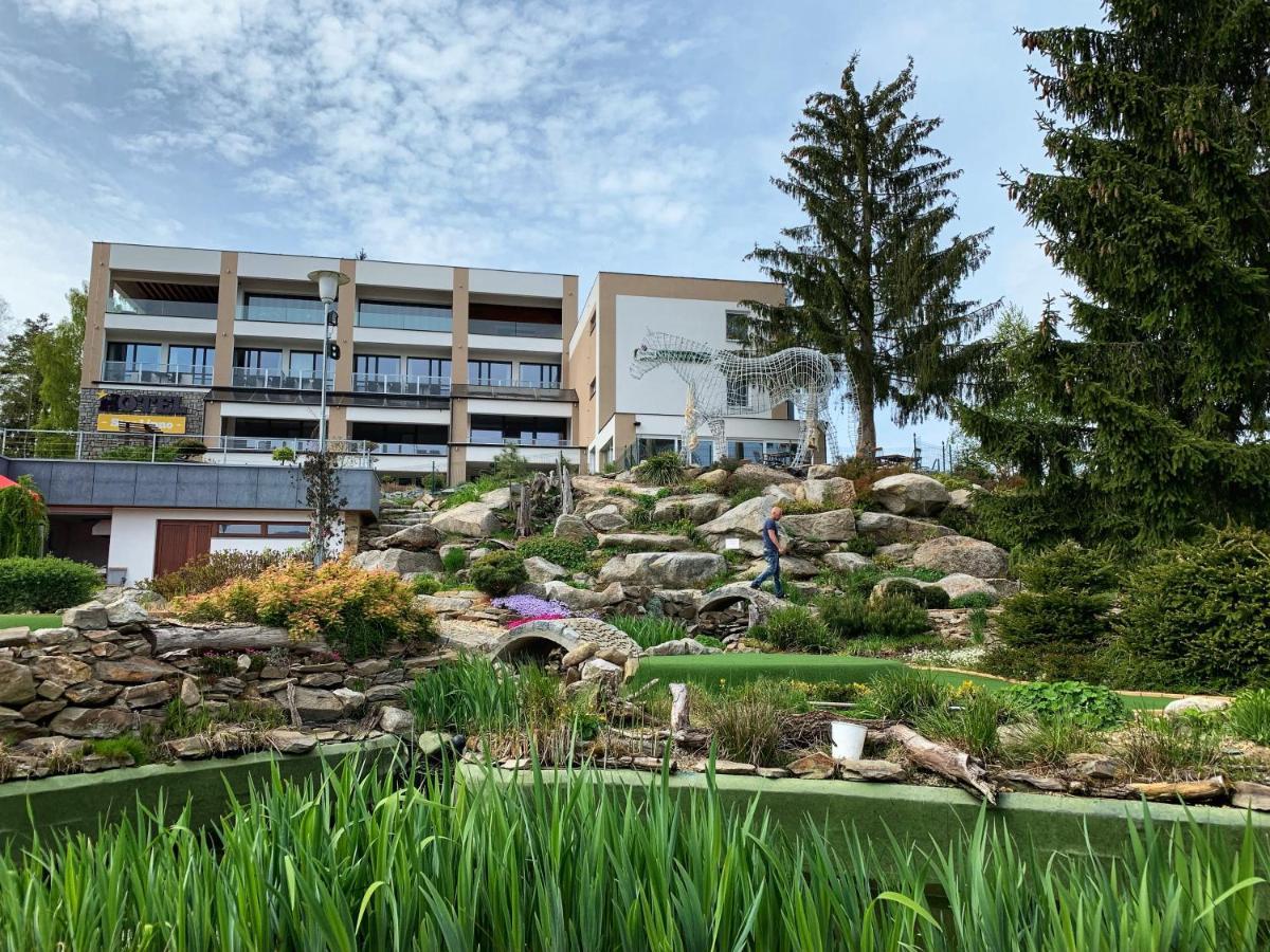 Hotel Star Lipno 伏尔塔瓦河畔利普诺 外观 照片